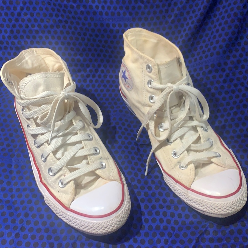 Converse all star Chuck Taylors off white